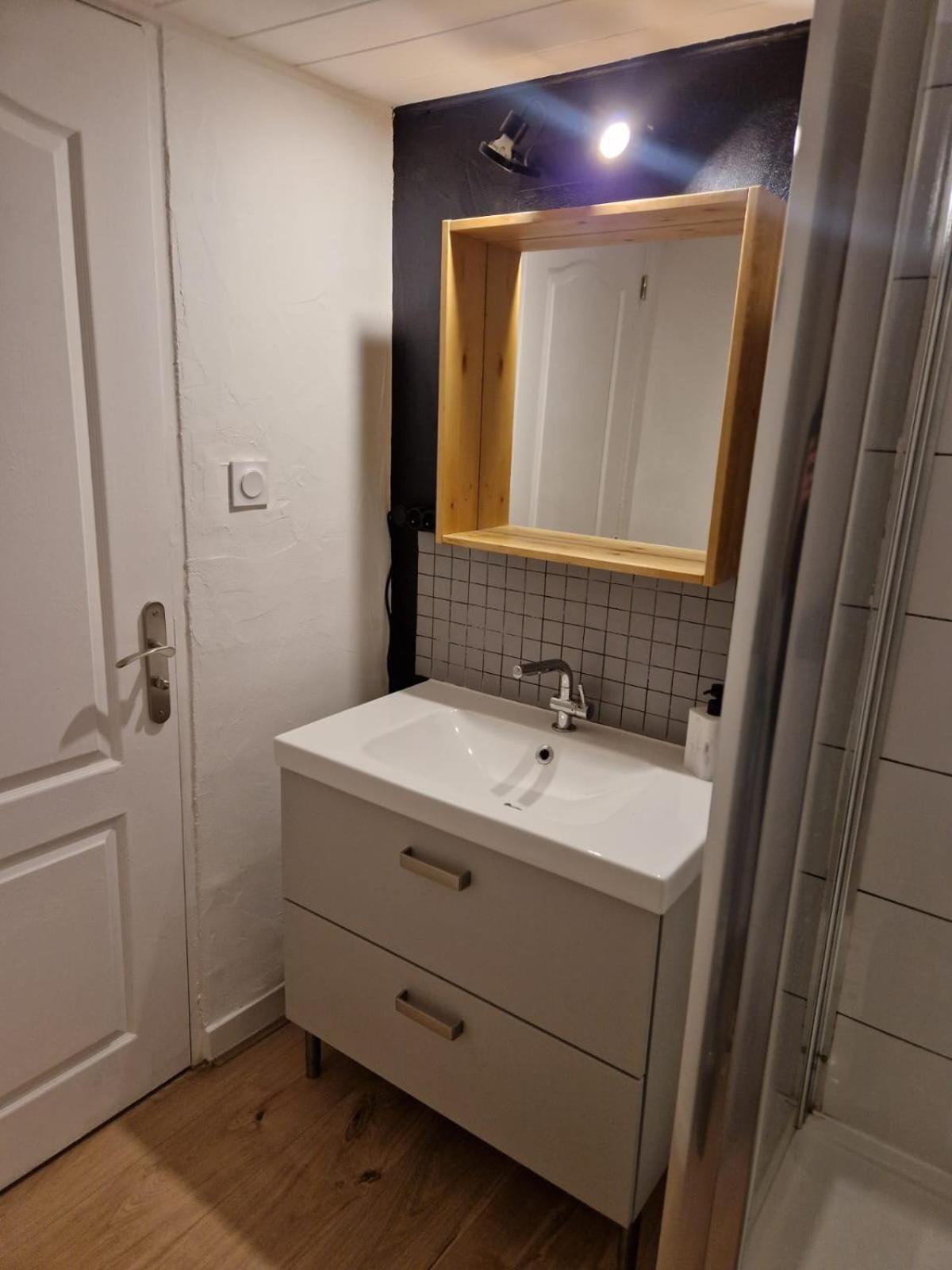 Les Appartements De Romain Et Julien Dijon Exterior foto